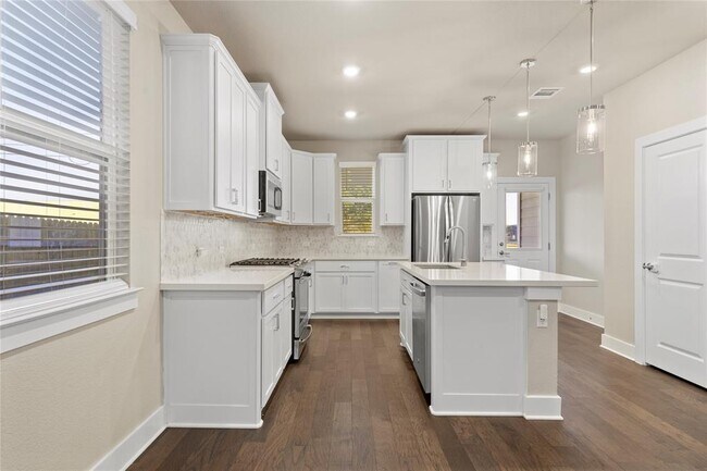 Building Photo - 15701 Oglethorpe Dr
