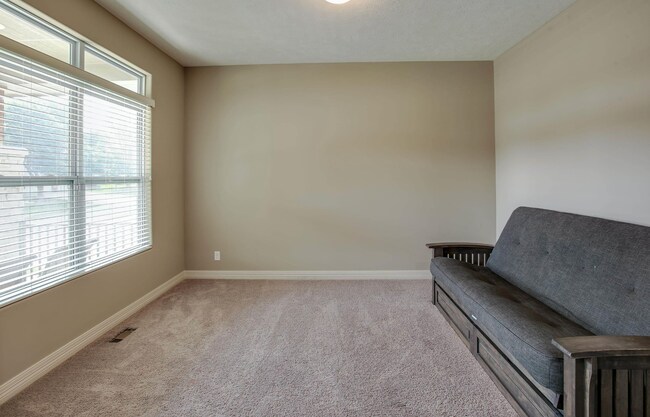 Building Photo - Stylish Living & Modern Comfort in Mission...