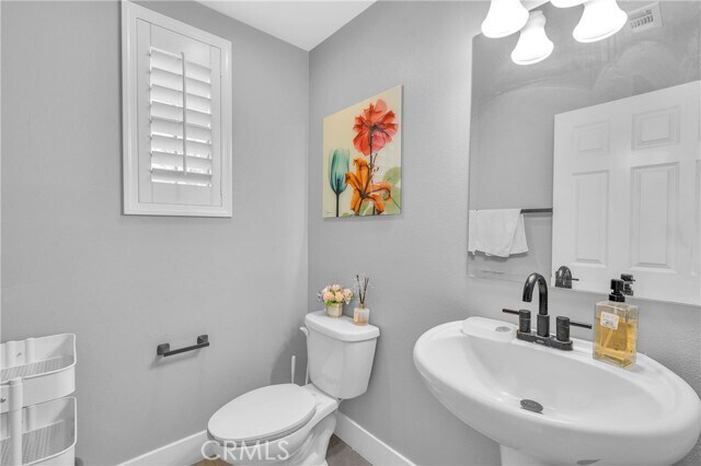 Building Photo - 230 Bright Poppy