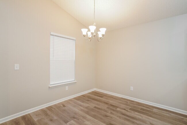 Building Photo - 1316 North St