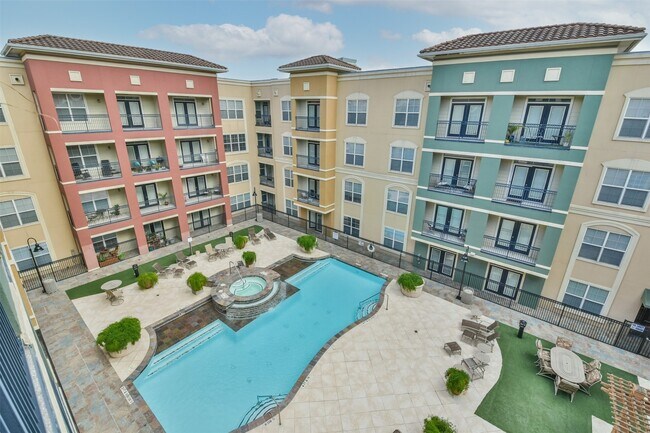 Building Photo - 1711 Old Spanish Trl