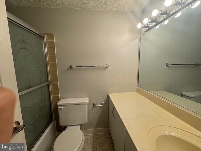 Building Photo - 5482 Cedar Ln