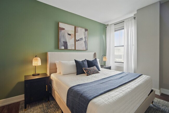 Building Photo - 400 Walnut St