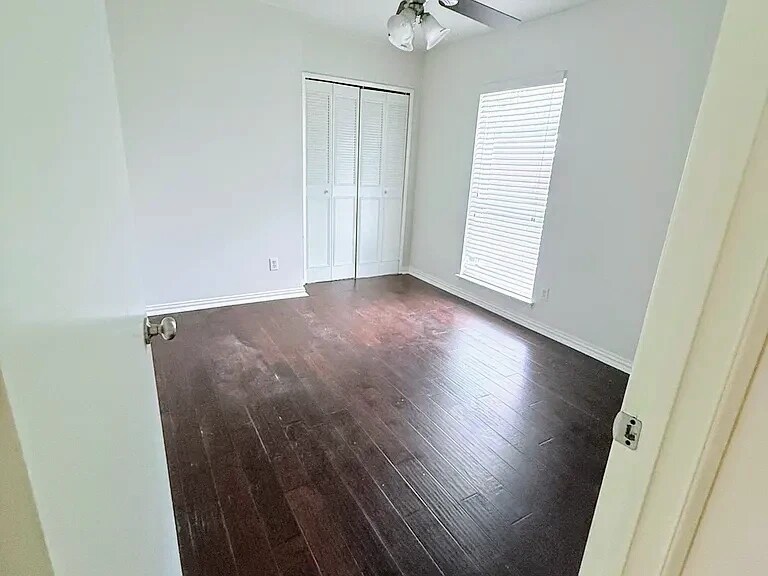 Building Photo - 5024 Middleton Cir
