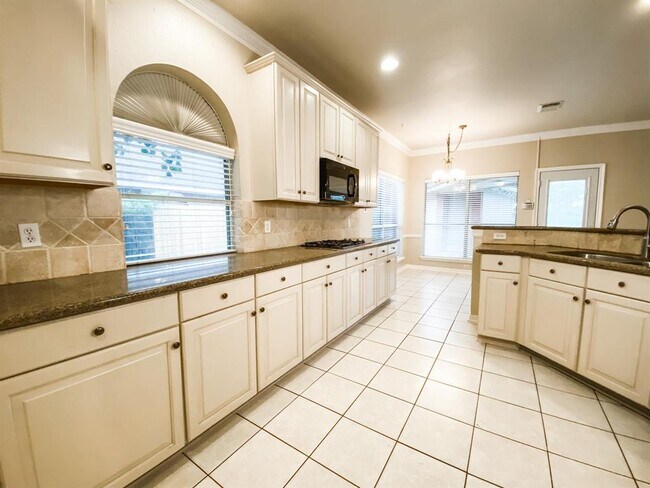Building Photo - 13030 Mossy Ridge Cove