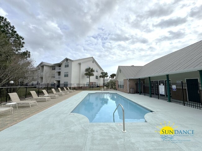 Building Photo - Fully Renovated 2 Bedroom Unit in Destin!