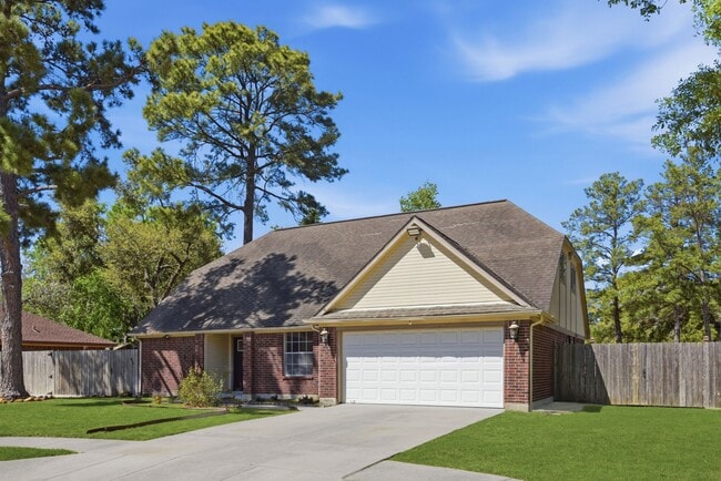 Building Photo - 8515 Leafdale Dr