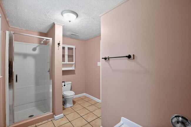 Building Photo - 22929 Town Creek Dr