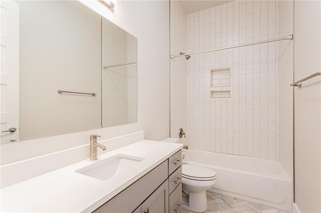 Building Photo - 2509 Del Curto Rd