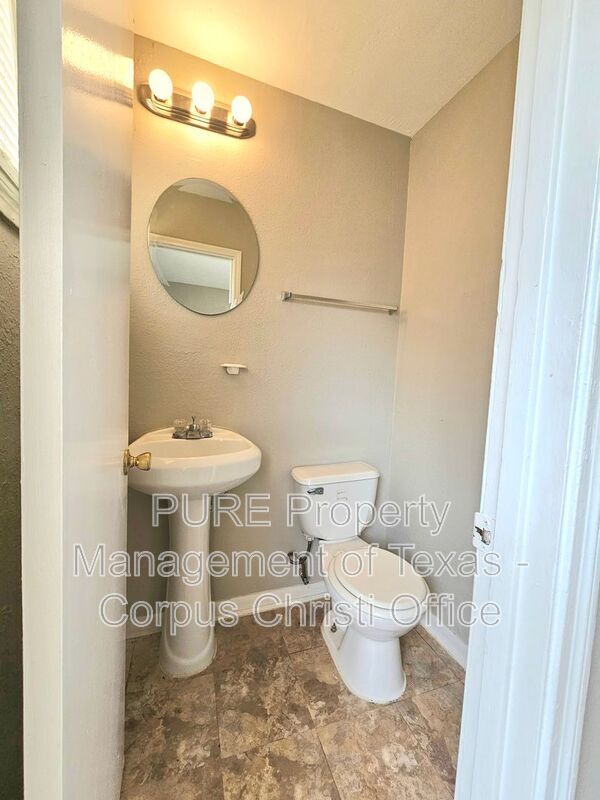 Building Photo - 4833 Mokry Dr