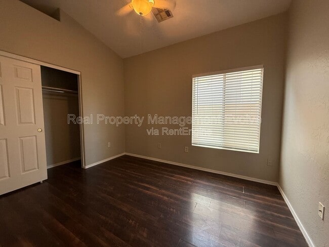 Building Photo - 13444 W Rhine Ln