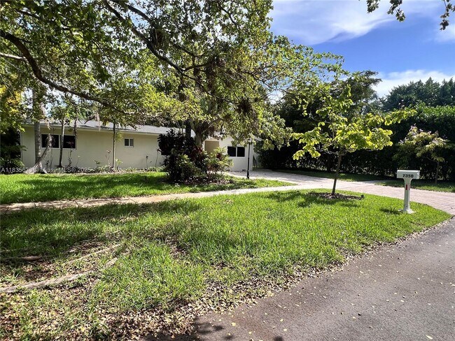 Building Photo - 7350 SW 96th St