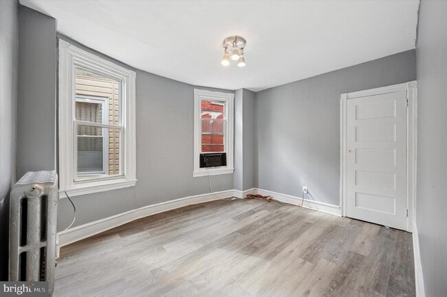 Building Photo - 5841 N 12th St