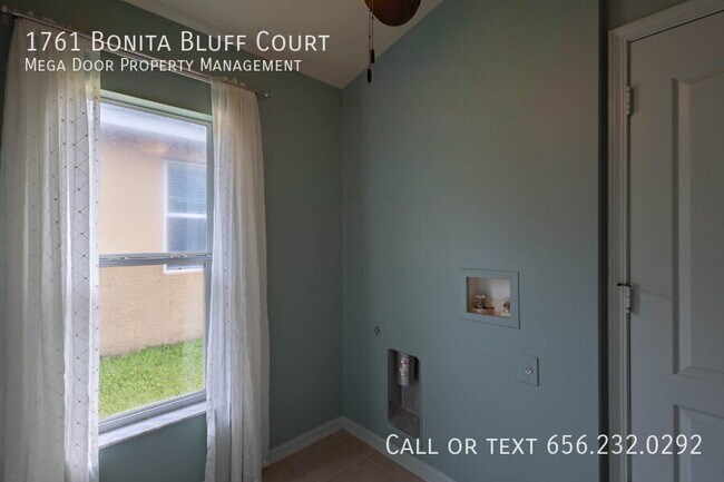 Building Photo - 1761 Bonita Bluff Ct