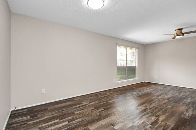 Building Photo - 13002 Kingsmill Dr