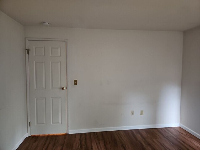 Building Photo - Amazing 3B/3B Single Family Home near Microsoft, prime Redmond location