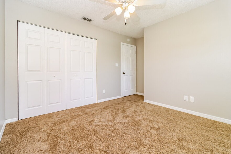 Building Photo - 4348 Trout Dr SE