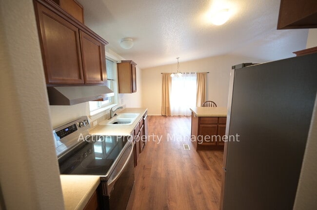 Building Photo - 3 bed 2 bath home in Monterra, a 55+ community between Sequim and Port Angeles