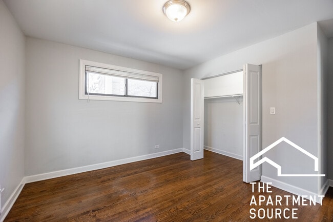 Building Photo - 6807 N Ridge Blvd