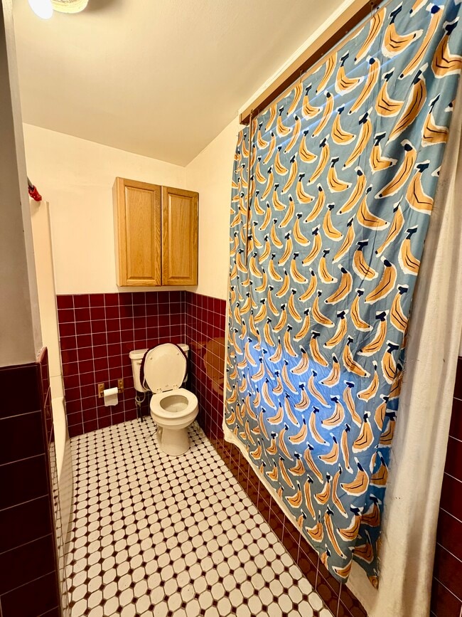 Building Photo - 1531 W Tucker St