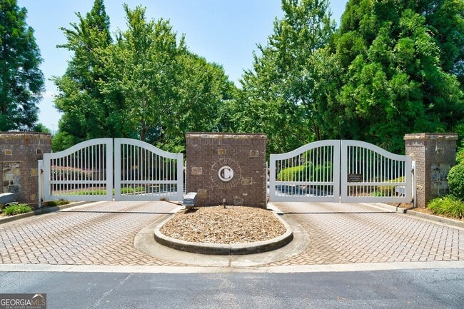 Building Photo - 2022 Cobblestone Cir NE