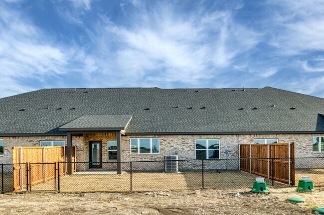 Building Photo - 4264 Clovis St
