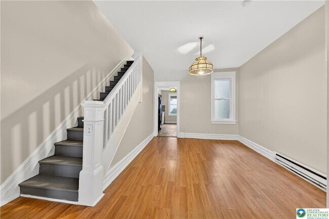 Building Photo - 503 W Gordon St