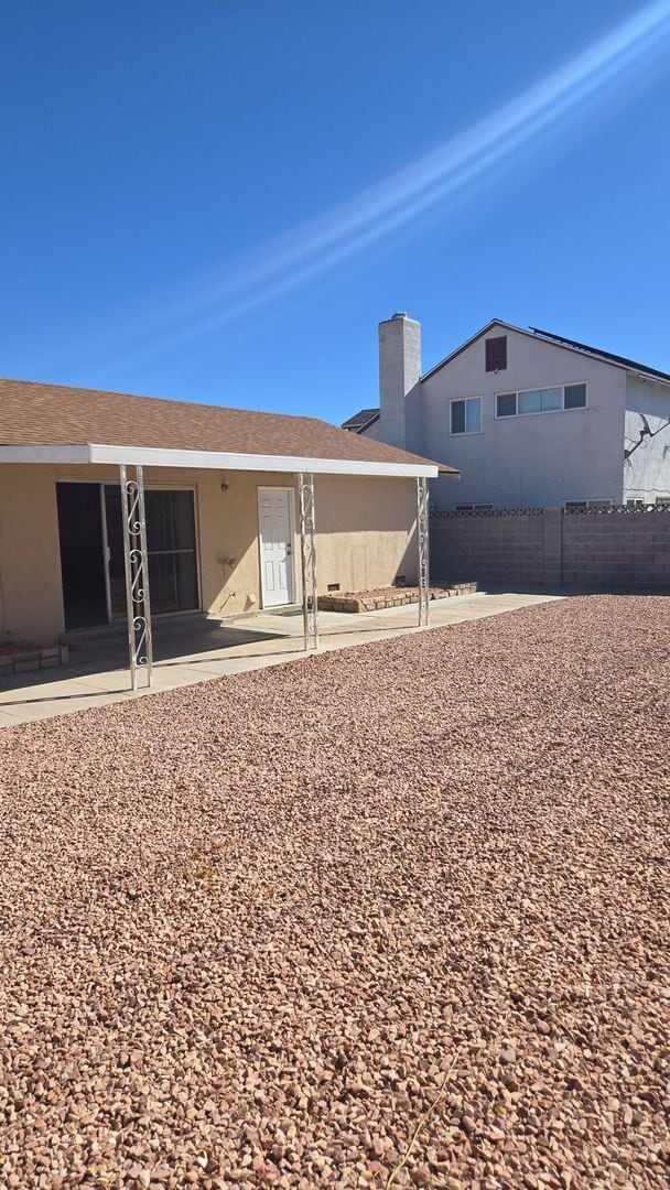 Building Photo - 5429 Mountain View Dr