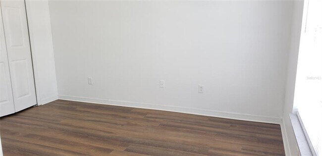 Building Photo - 6138 Olivedale Dr