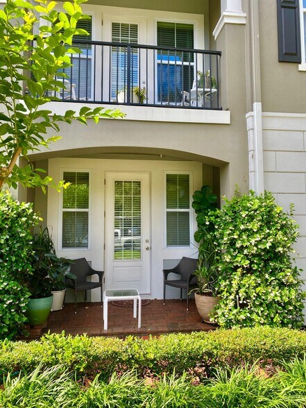Building Photo - 525 Lanark Ct