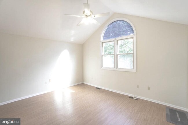 Building Photo - 1379 Gwynedale Way