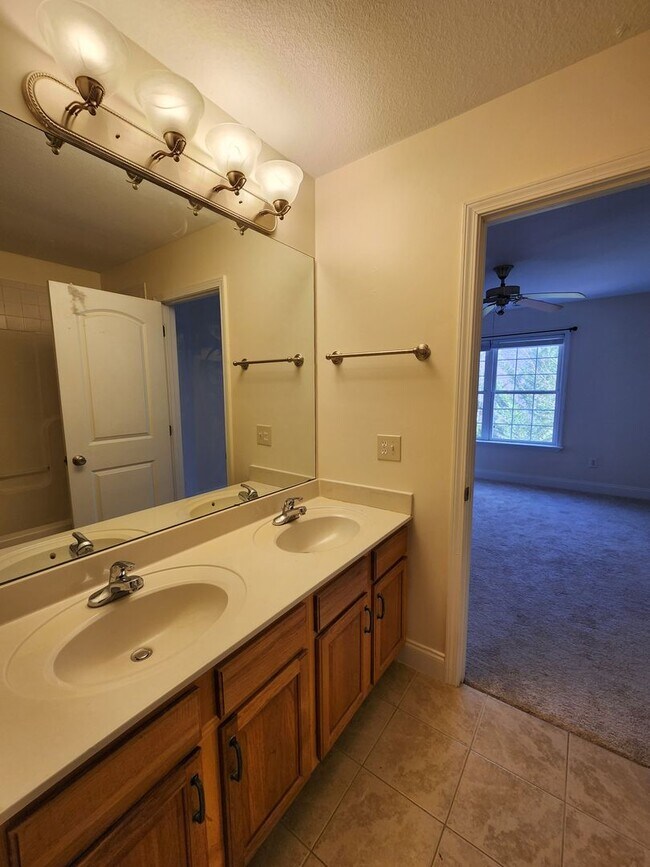 Building Photo - 45 Viera Dr