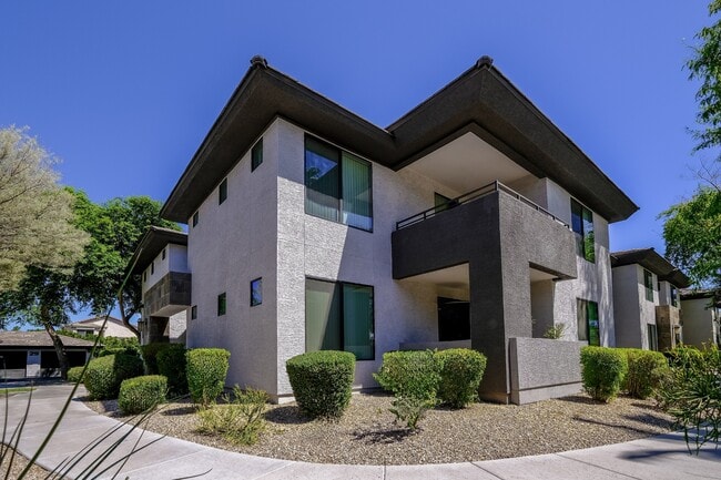 Building Photo - Avora