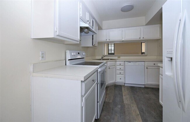 Building Photo - 777 Bering Dr