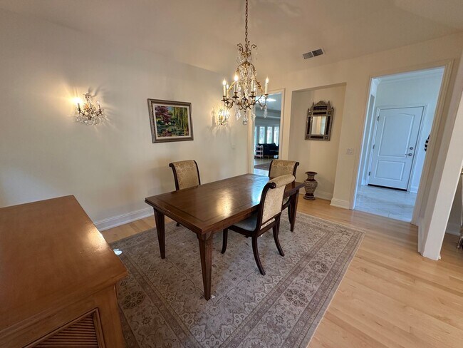 Building Photo - Beautifully Appointed 4 Bed, 2.5 Bath Home...