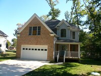 Building Photo - 3511 Oak Dr