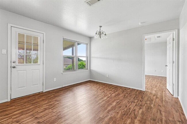 Building Photo - 1309 Marlee Cir