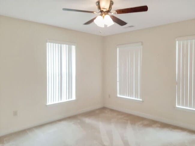 Building Photo - Single Family Home with 2 Car Garage Deck ...
