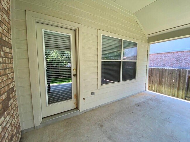 Building Photo - 3705 Fossilwood Way