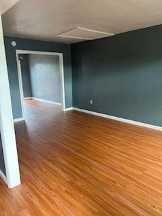 Building Photo - Price Reduced!