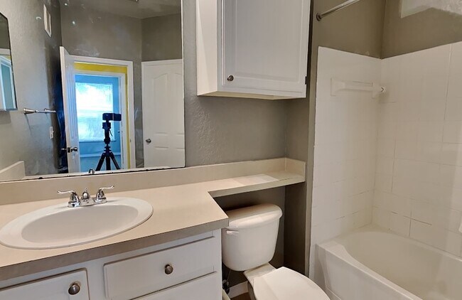 Building Photo - 2740 Maitland Crossing Way