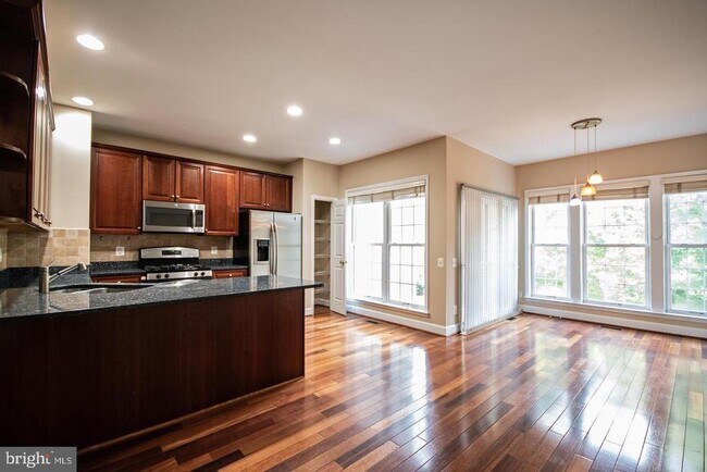 Building Photo - 2444 Terra Cotta Cir