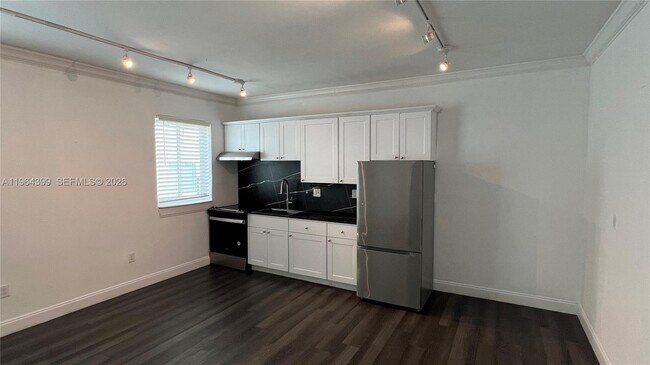 Building Photo - 1115 Euclid Ave