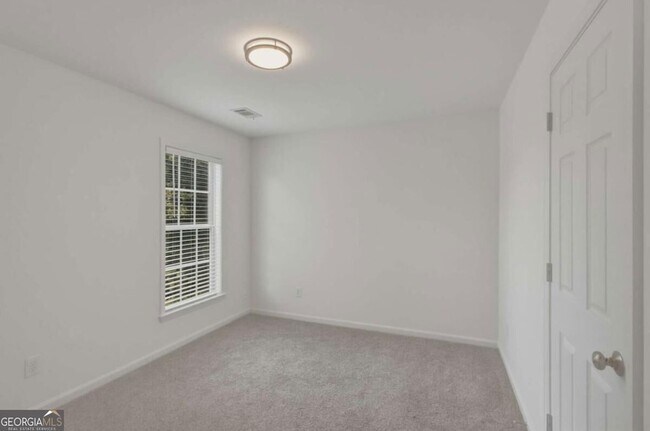 Building Photo - 3525 Moor Pointe Dr