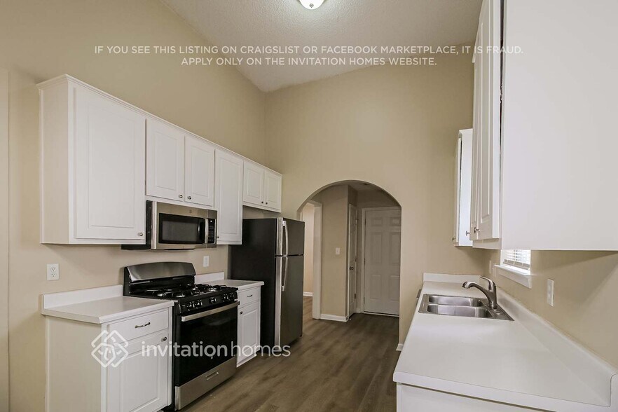 Building Photo - 1092 Meadow Glen Cir