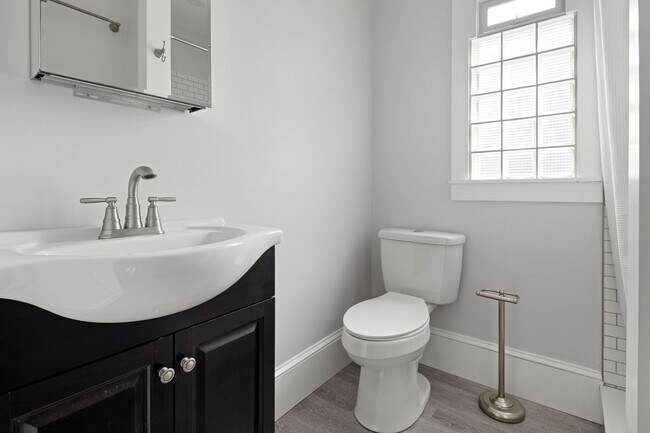 Building Photo - Updated West Asheville Bungalow
