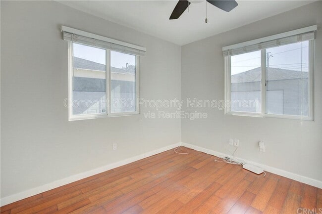 Building Photo - 1032 E Silva St