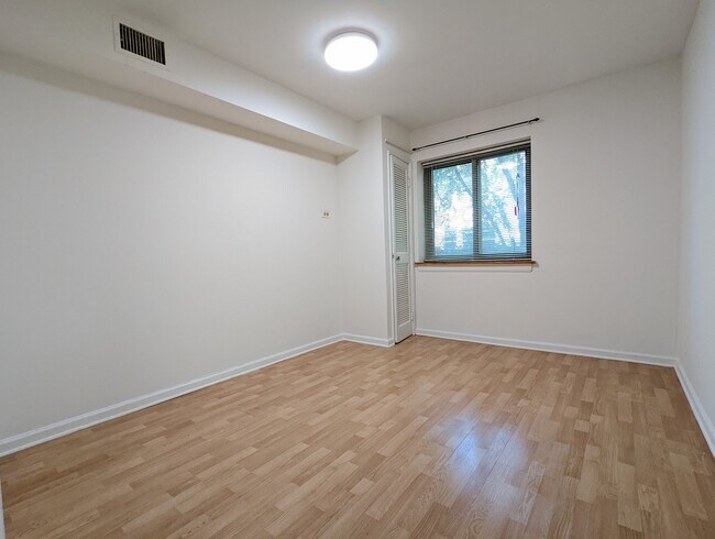 Building Photo - 737 Ridge Ave