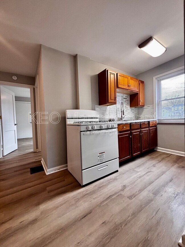 Building Photo - 235 E Xenia Dr