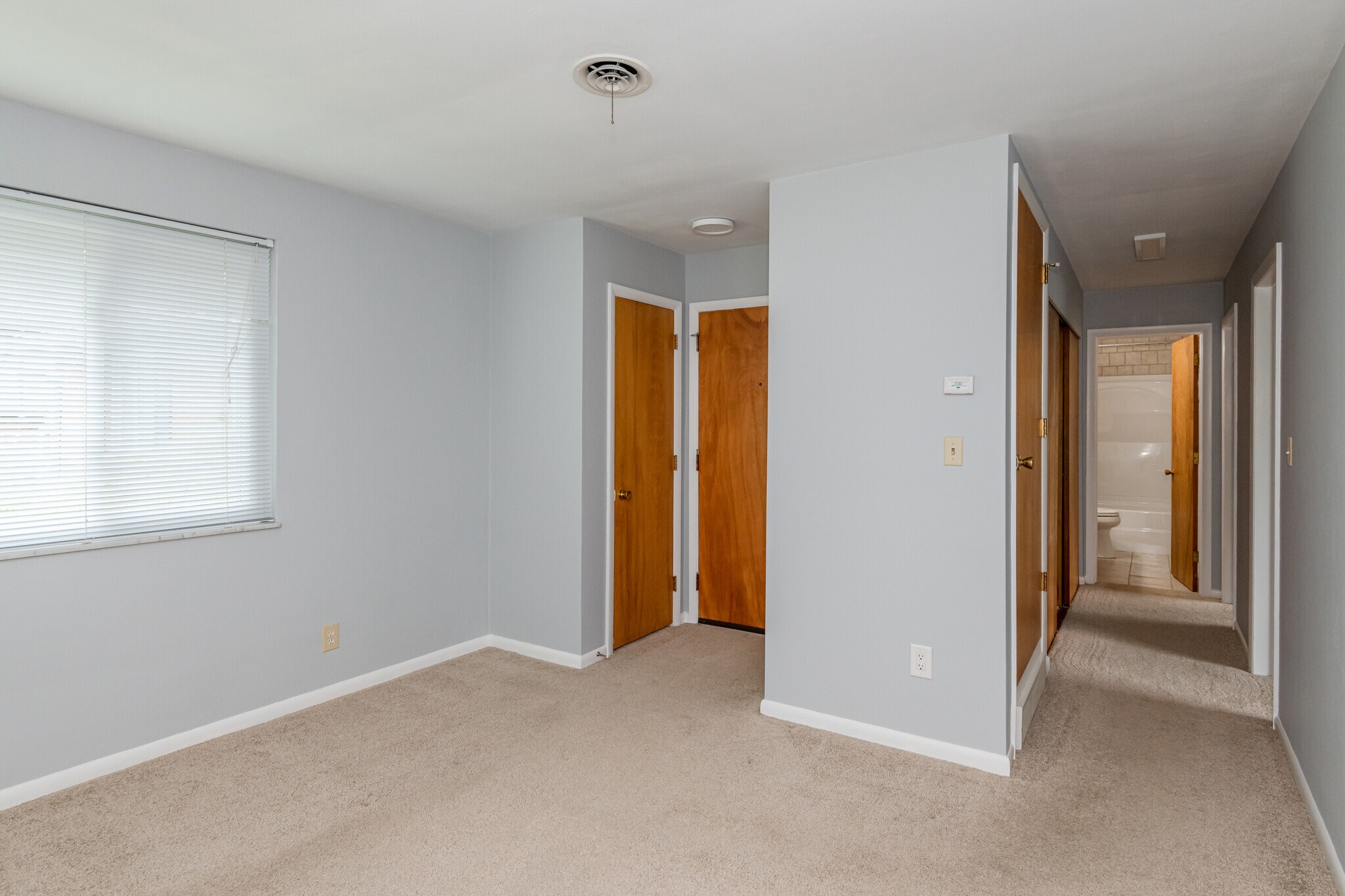 Building Photo - 1258 Westcliff Ct